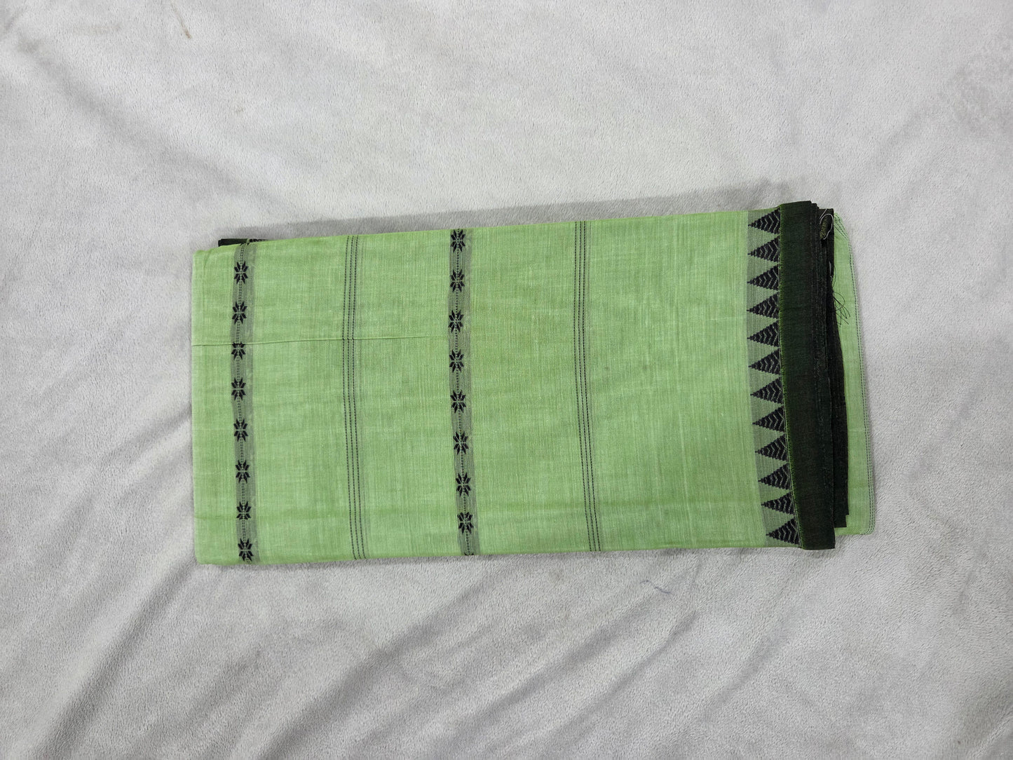 Narayanpet Saree with Horizontal Floral lines