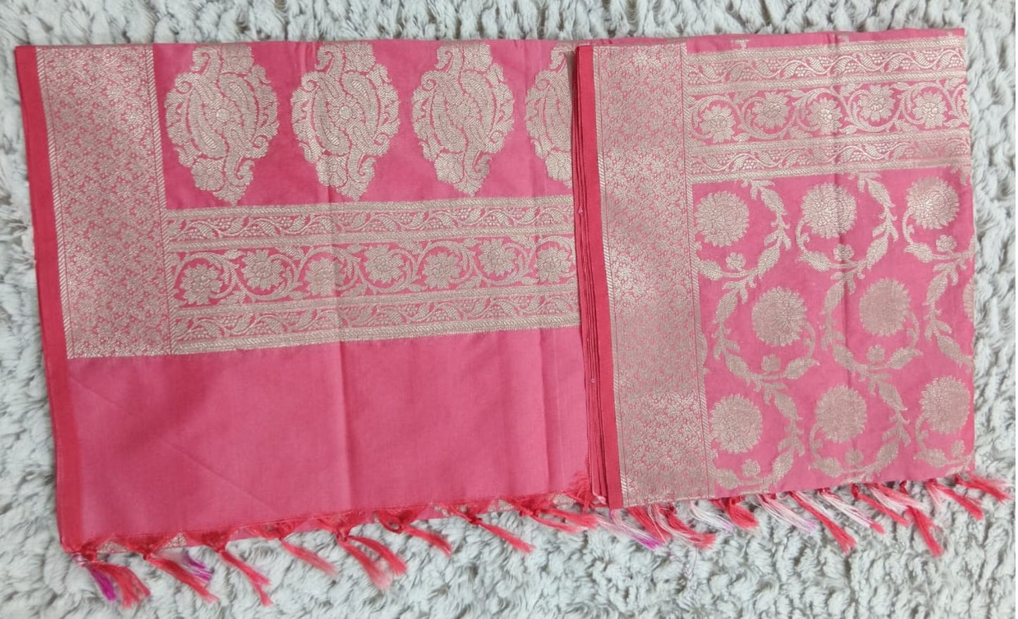Duppatta with Floral and Leaves in Banarasi Weave