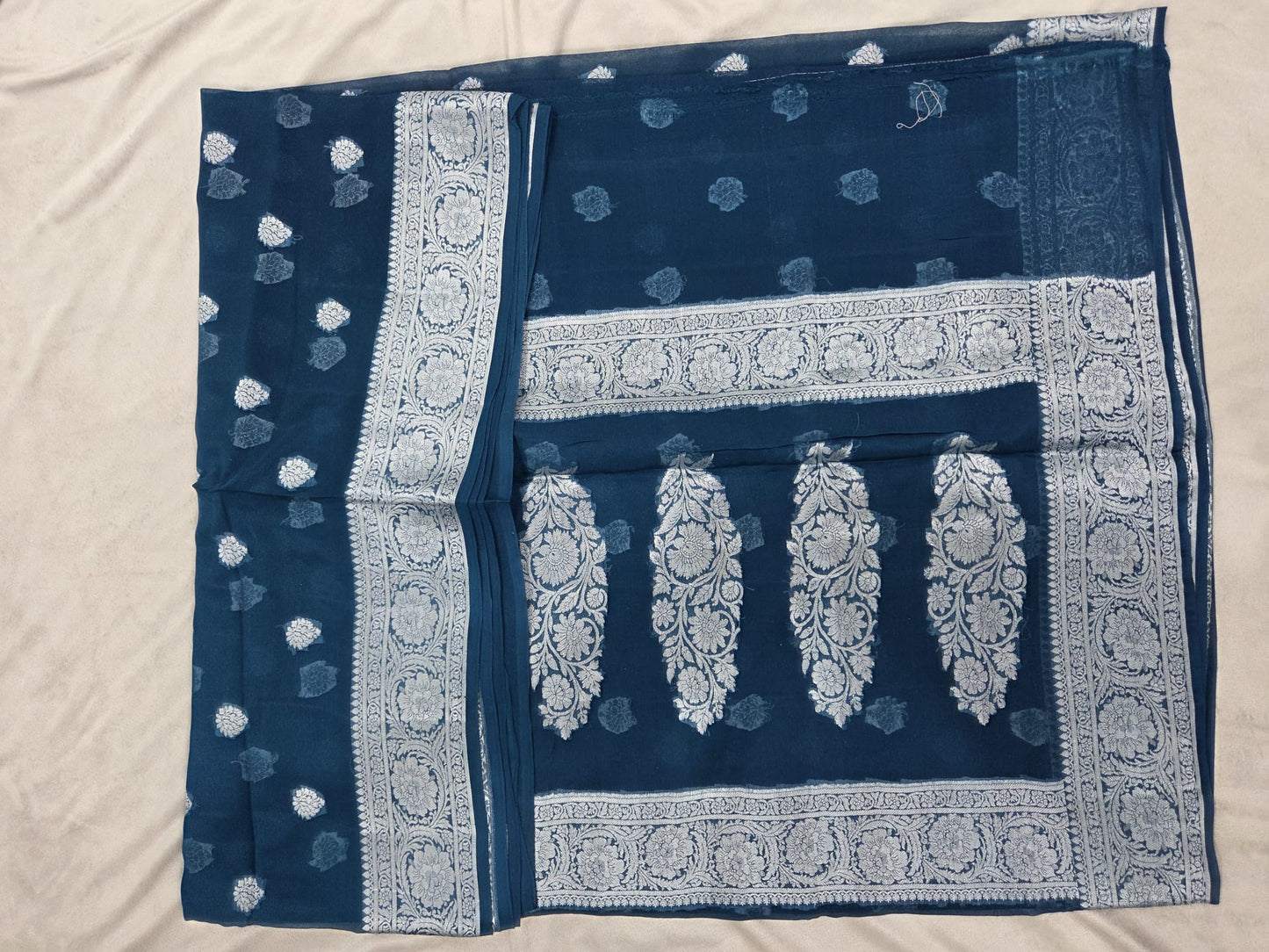 Banarasi Georgette Saree with small Motifs
