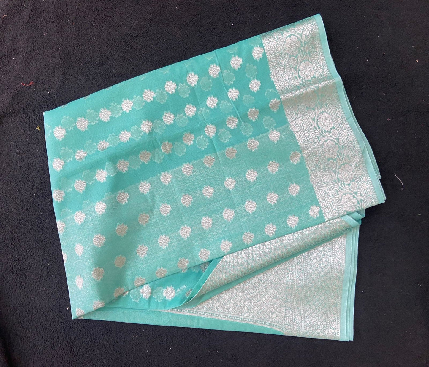 Banarasi Semi Cotton Saree with Silver Zari Butis - VSL Collections