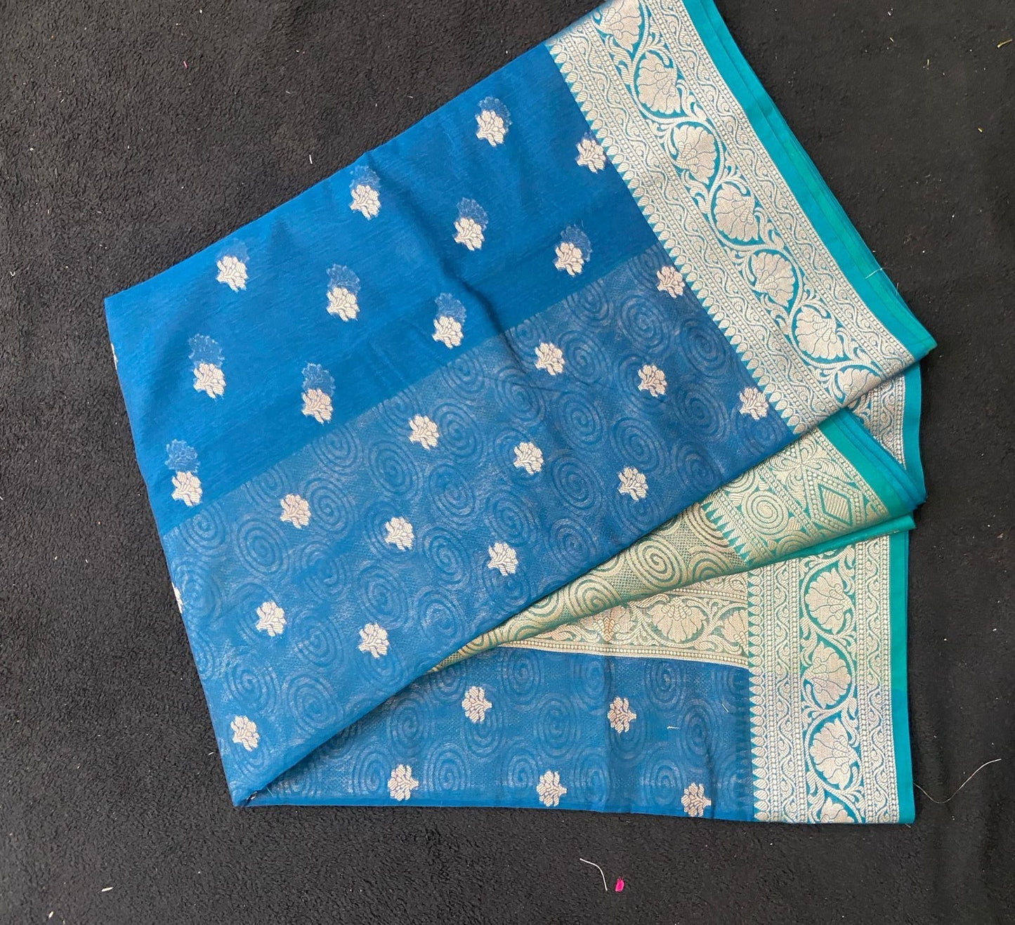 Banarasi Semi Cotton Saree with Silver Zari Butis - VSL Collections