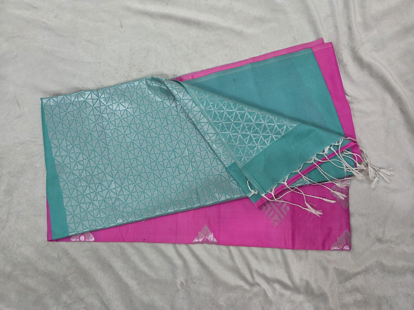 Kanchipuram Soft Silk Saree with Butti and No Border - VSL Collections