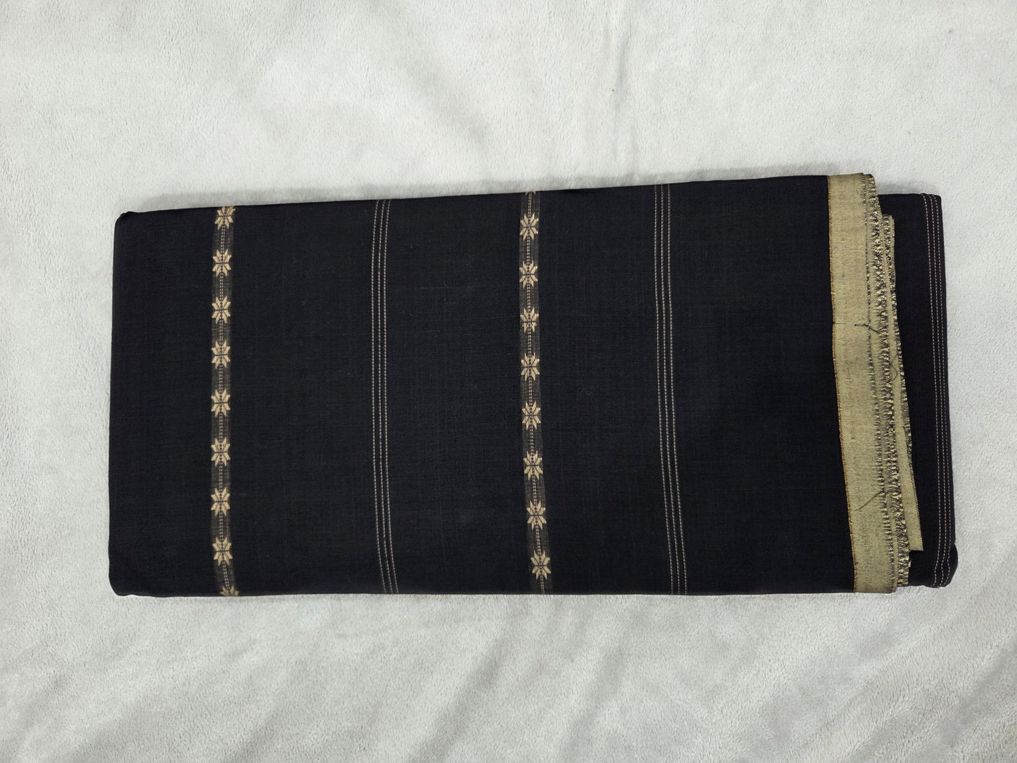 Narayanpet Cotton Saree with Horizontal Floral lines - VSL Collections